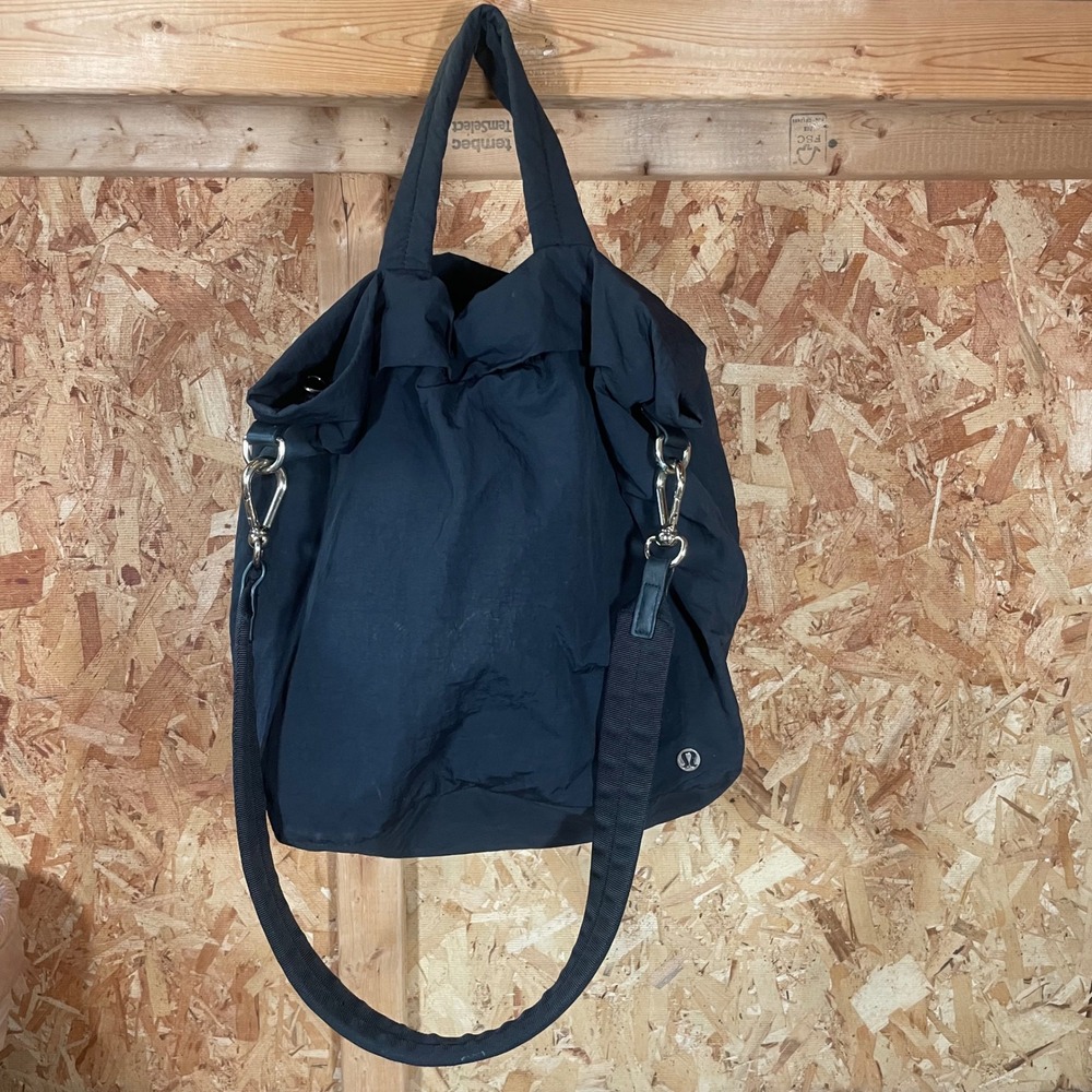 Lululemon On My Level Tote Bag Black Nylon Crossbody Gym Travel Shoulder Strap